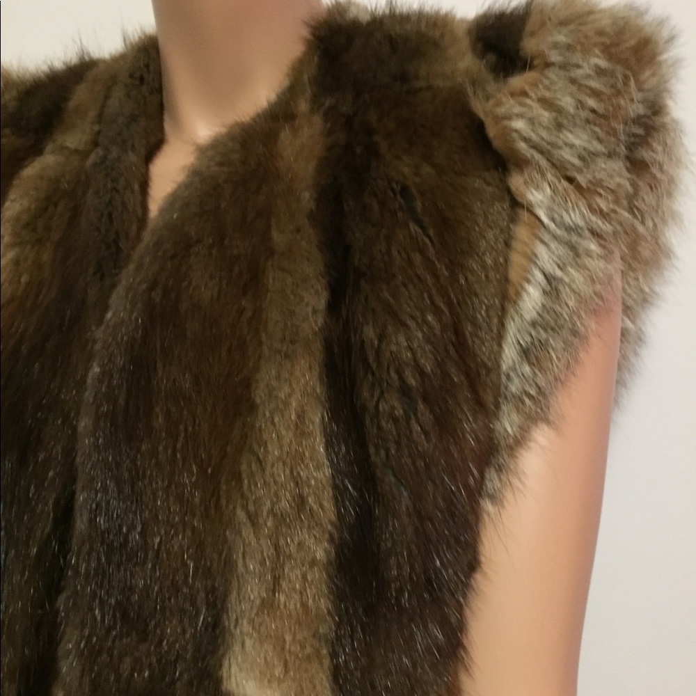 Women's Brown Fur Vest - Picture 3 of 15
